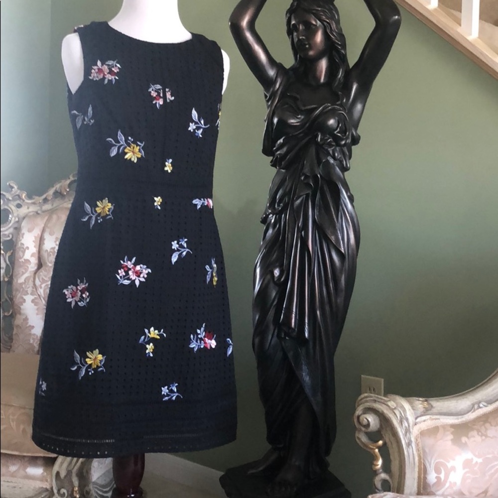 Anne Taylor Dress